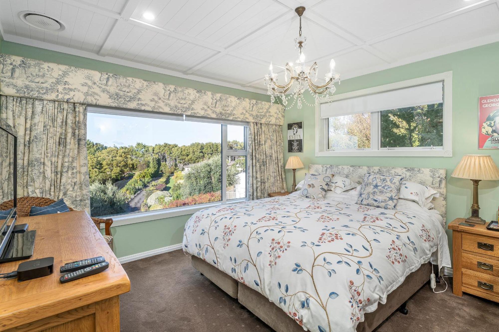Bayview Valley Lodge Bed & Breakfast Whitianga Exterior photo